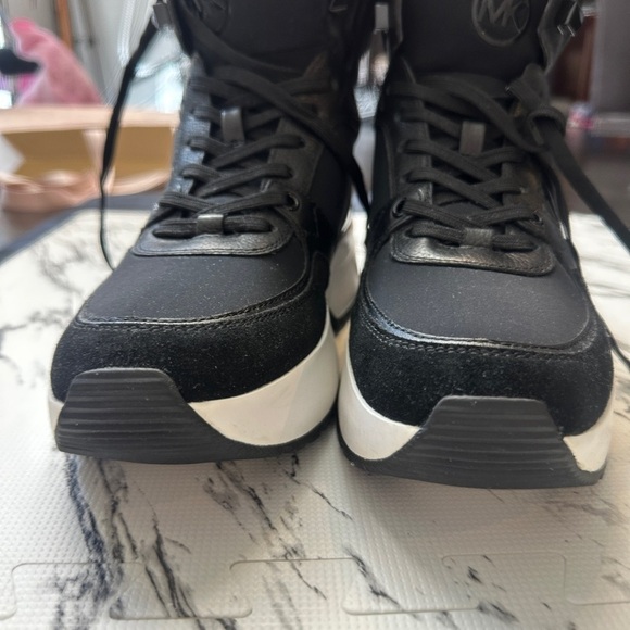 Euc - Michael Kors 2” platform sneakers size 9 - Picture 8 of 12
